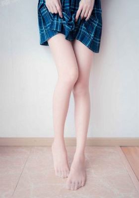 qq头像欧美黑白女_高清电影免费在线