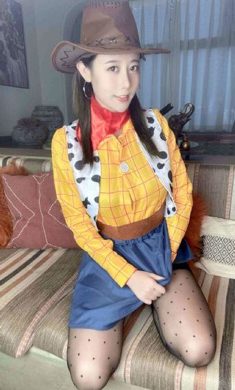 欧美天然大胸av名字_DVD高清在线