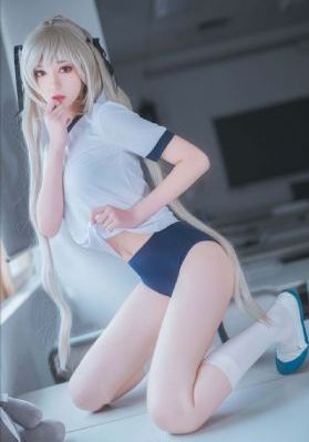 欧美时尚女装秋冬搭配_剧情片高清视频播放