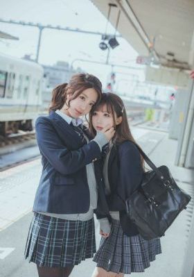 欧美美女97人人人超爽_免费超清在线观看